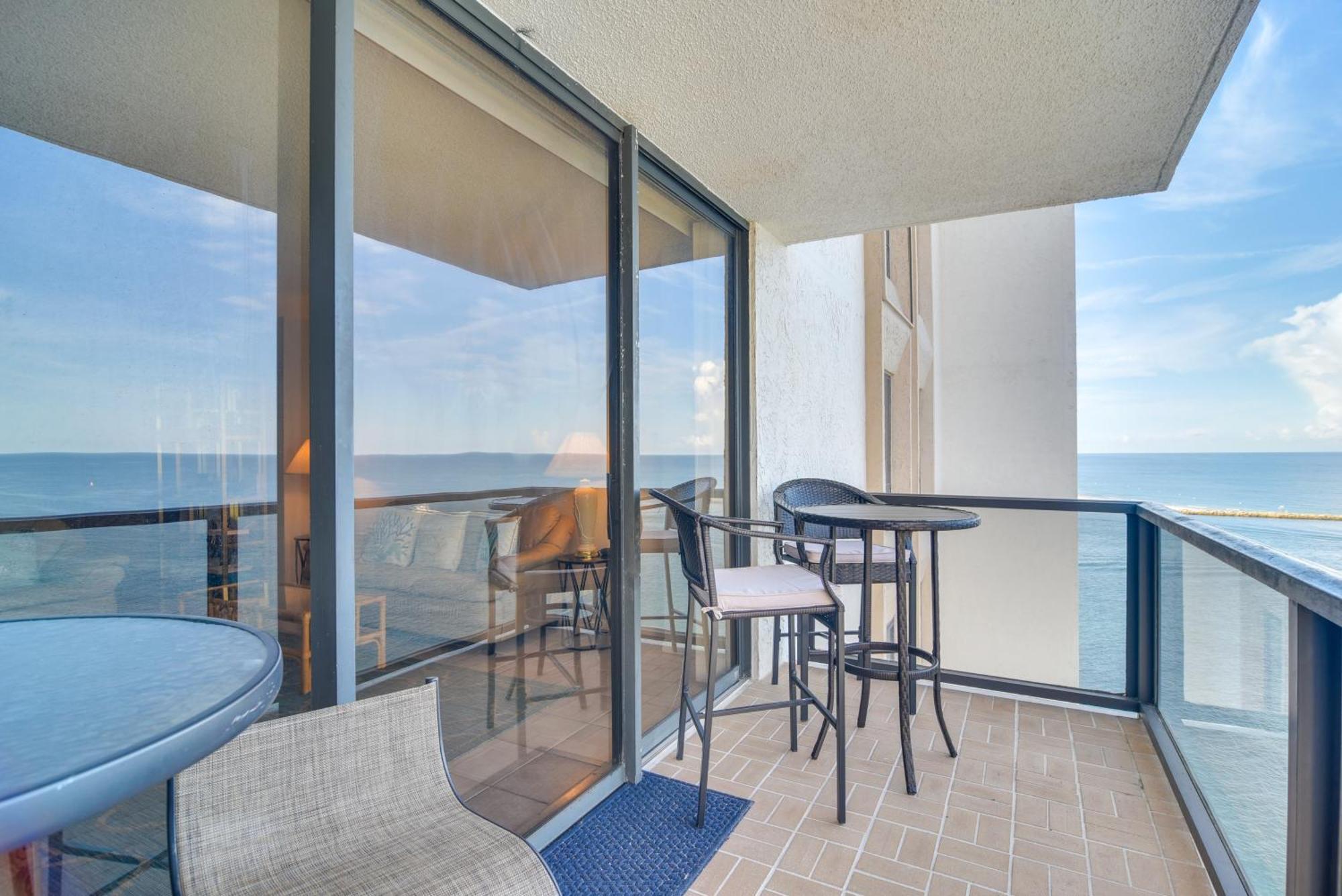 Oceanfront Condo With Balcony And Stunning Views! Clearwater Beach Esterno foto